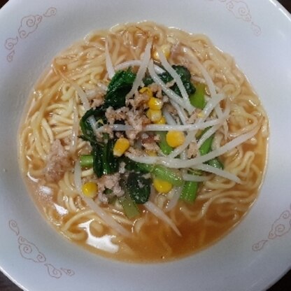 お昼に。正麺味噌味ともやしで何かレシピないかな～？と探すとこちらがヒット！嬉しくてすぐ作りました。レシピ有難うございました。